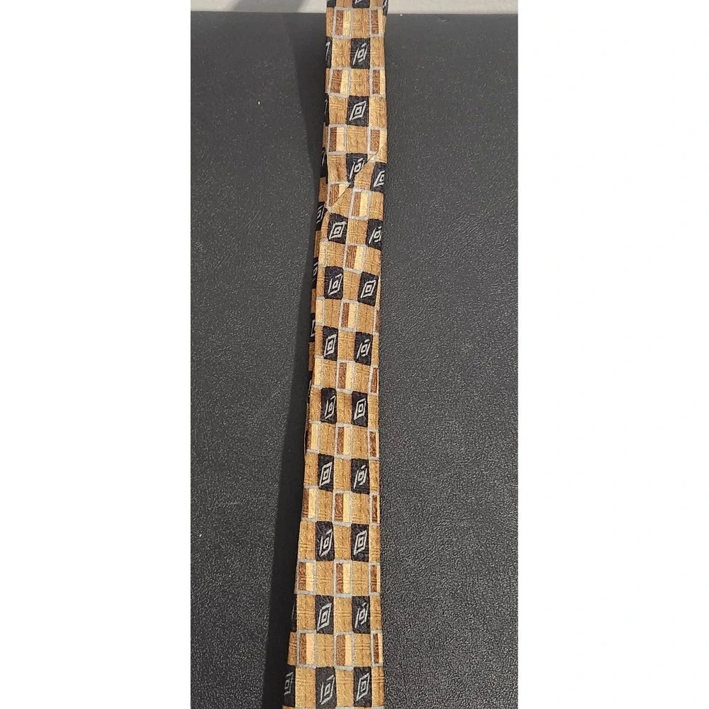 BACI Made in Italy Tie Geometric Gold Black 62